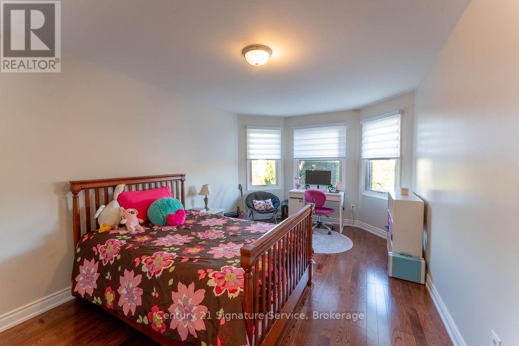 5580 Millbrook Lane, Mississauga, Ontario  L5M 3X9 - Photo 35 - W12492222