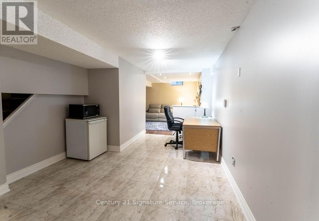 5580 Millbrook Lane, Mississauga, Ontario  L5M 3X9 - Photo 45 - W12492222