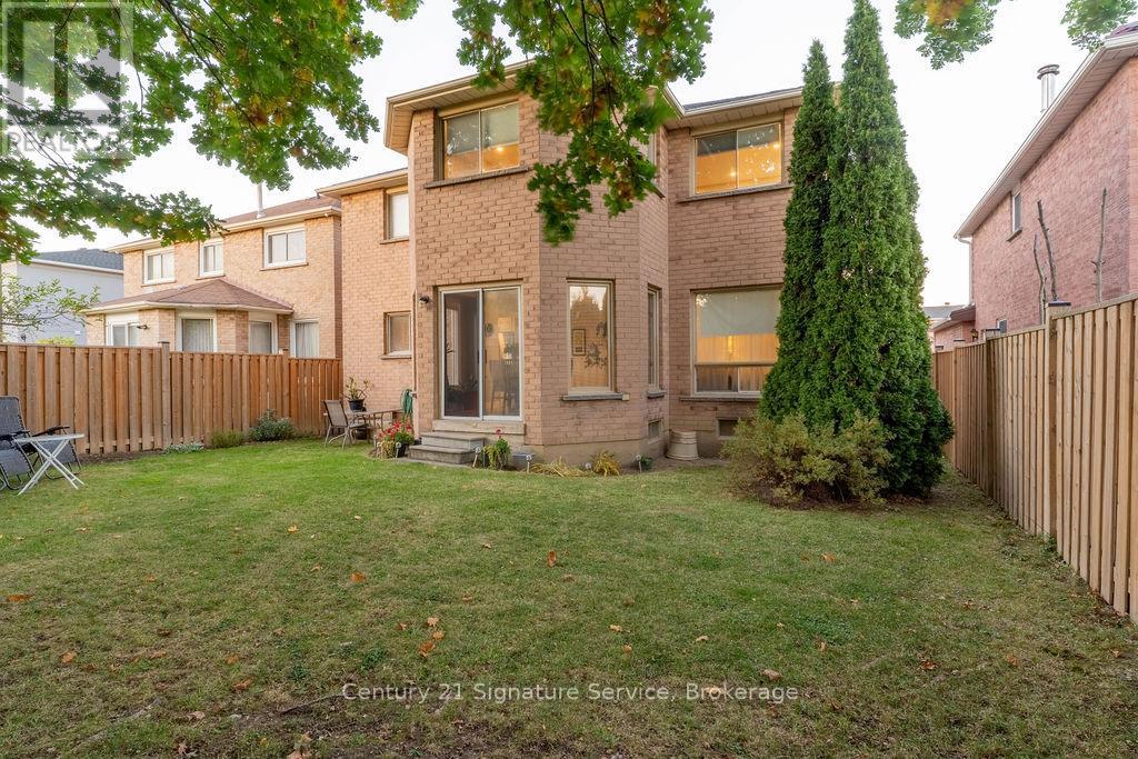 5580 Millbrook Lane, Mississauga, Ontario  L5M 3X9 - Photo 46 - W12492222