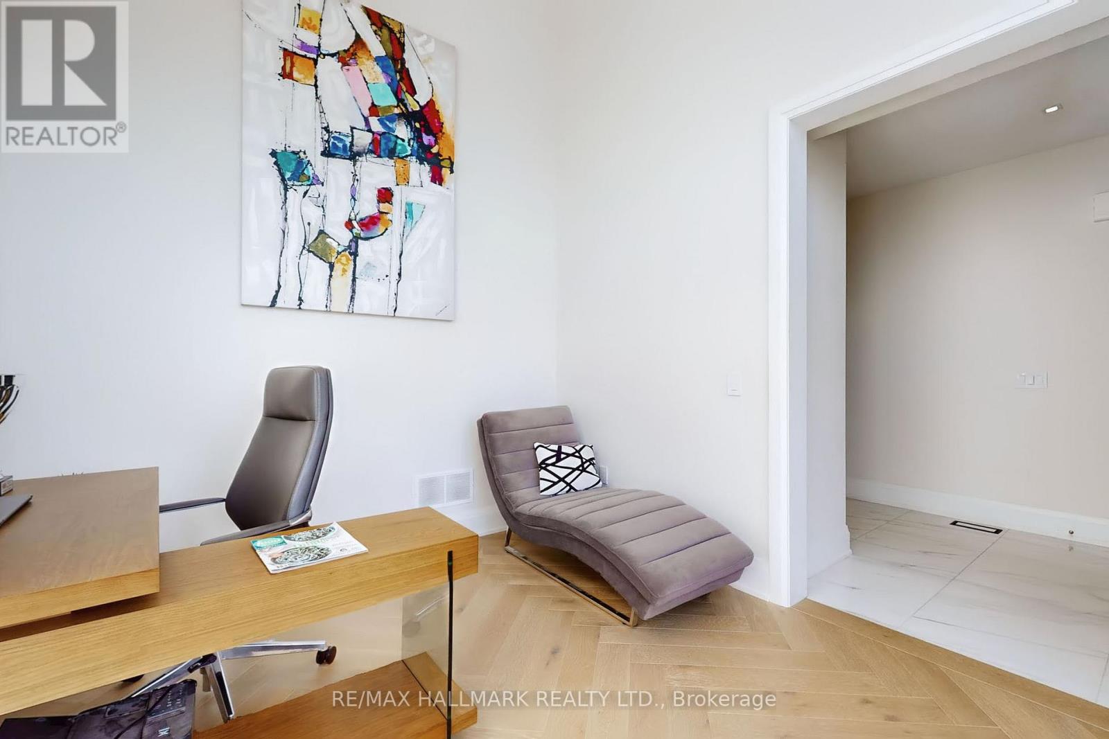 61 Strathgreen Lane, Georgina, Ontario  L4P 0J3 - Photo 7 - N12482277