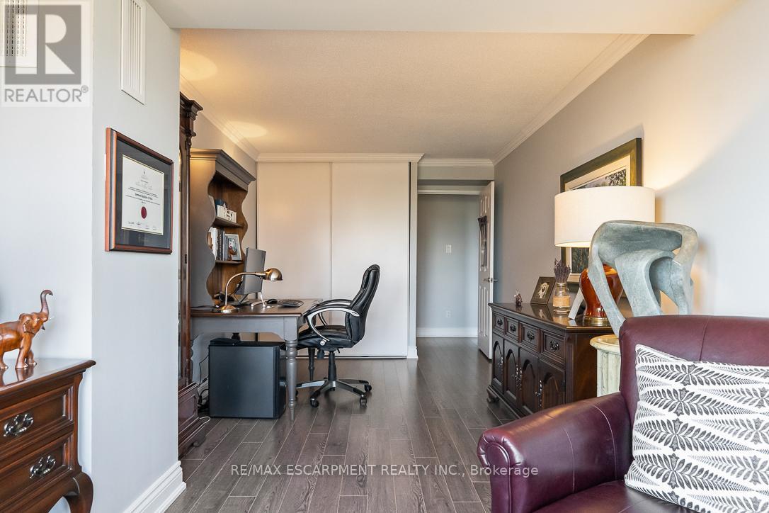 1015 - 1485 Lakeshore Road, Mississauga, Ontario  L5E 3G2 - Photo 21 - W12492228