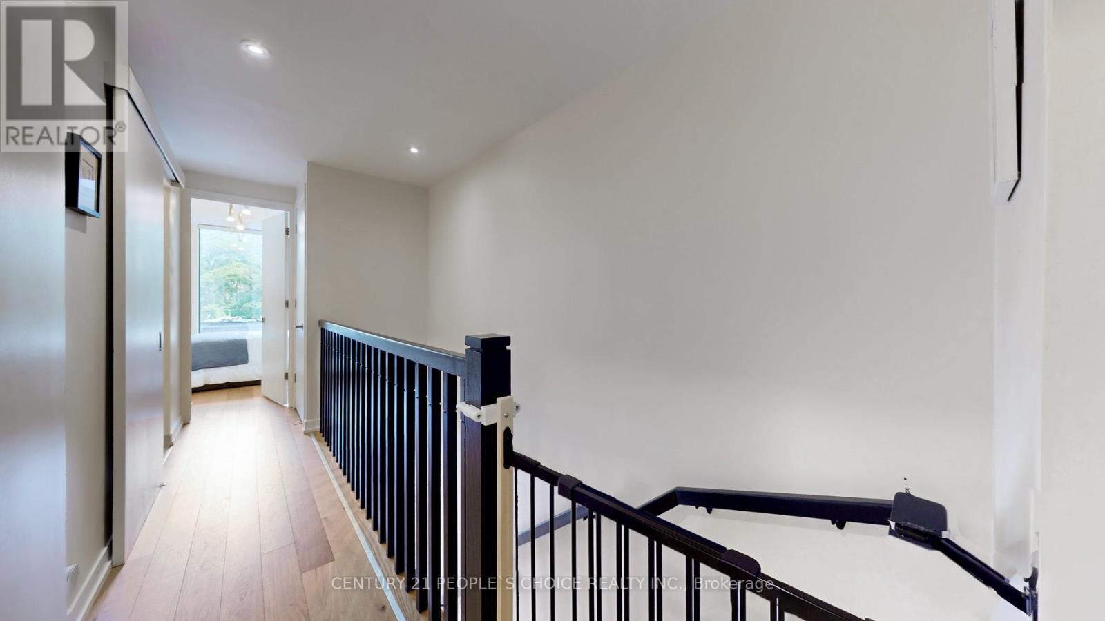 122 - 35 Wabash Avenue, Toronto, Ontario  M6R 0A9 - Photo 10 - W12492230