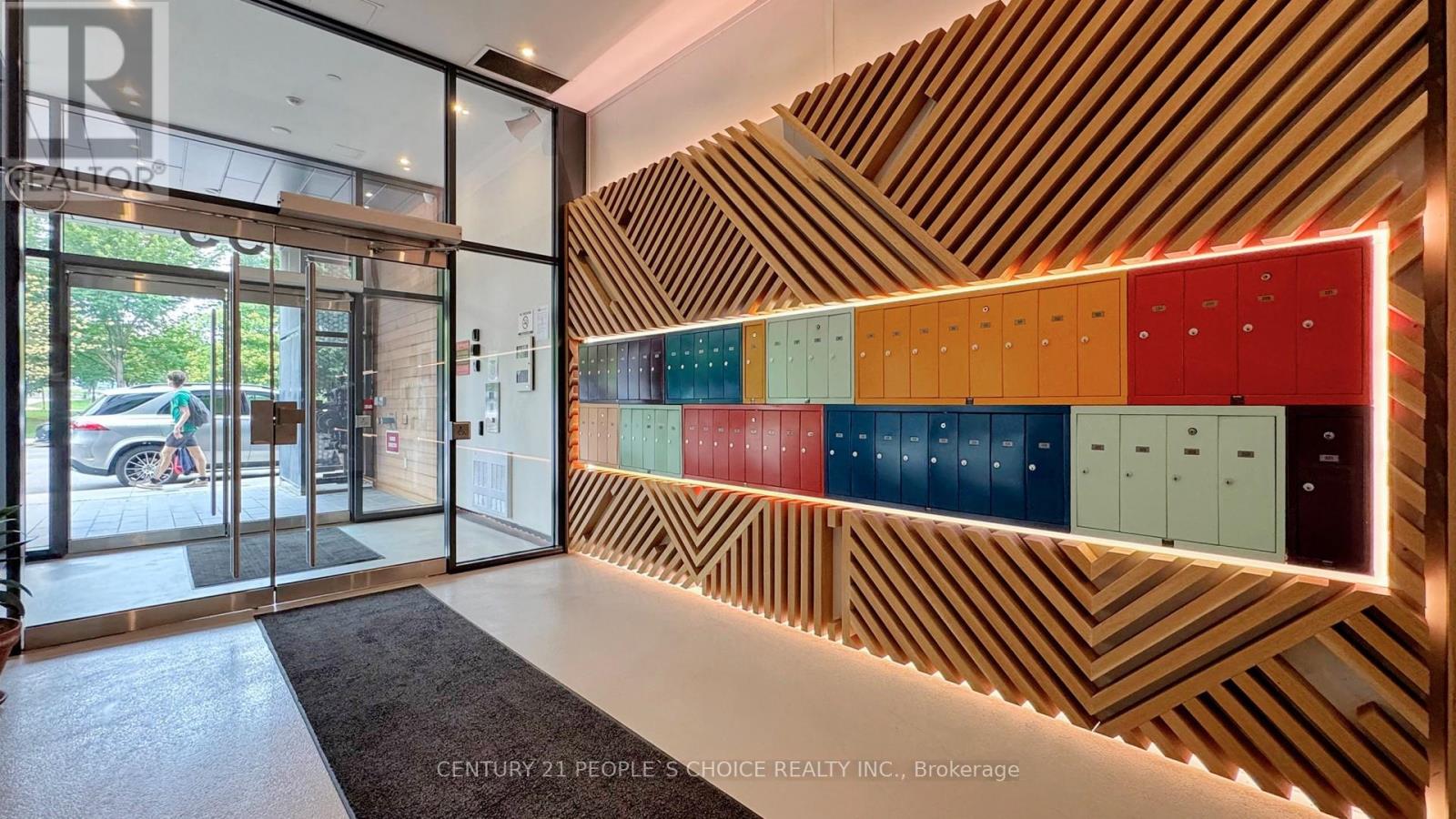 122 - 35 Wabash Avenue, Toronto, Ontario  M6R 0A9 - Photo 2 - W12492230