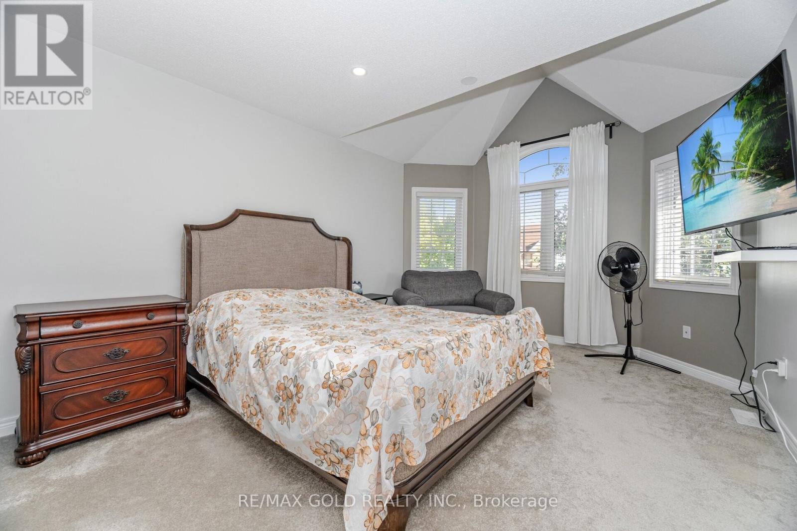 26 Freshmeadow Street, Brampton, Ontario  L6P 2H5 - Photo 18 - W12492252