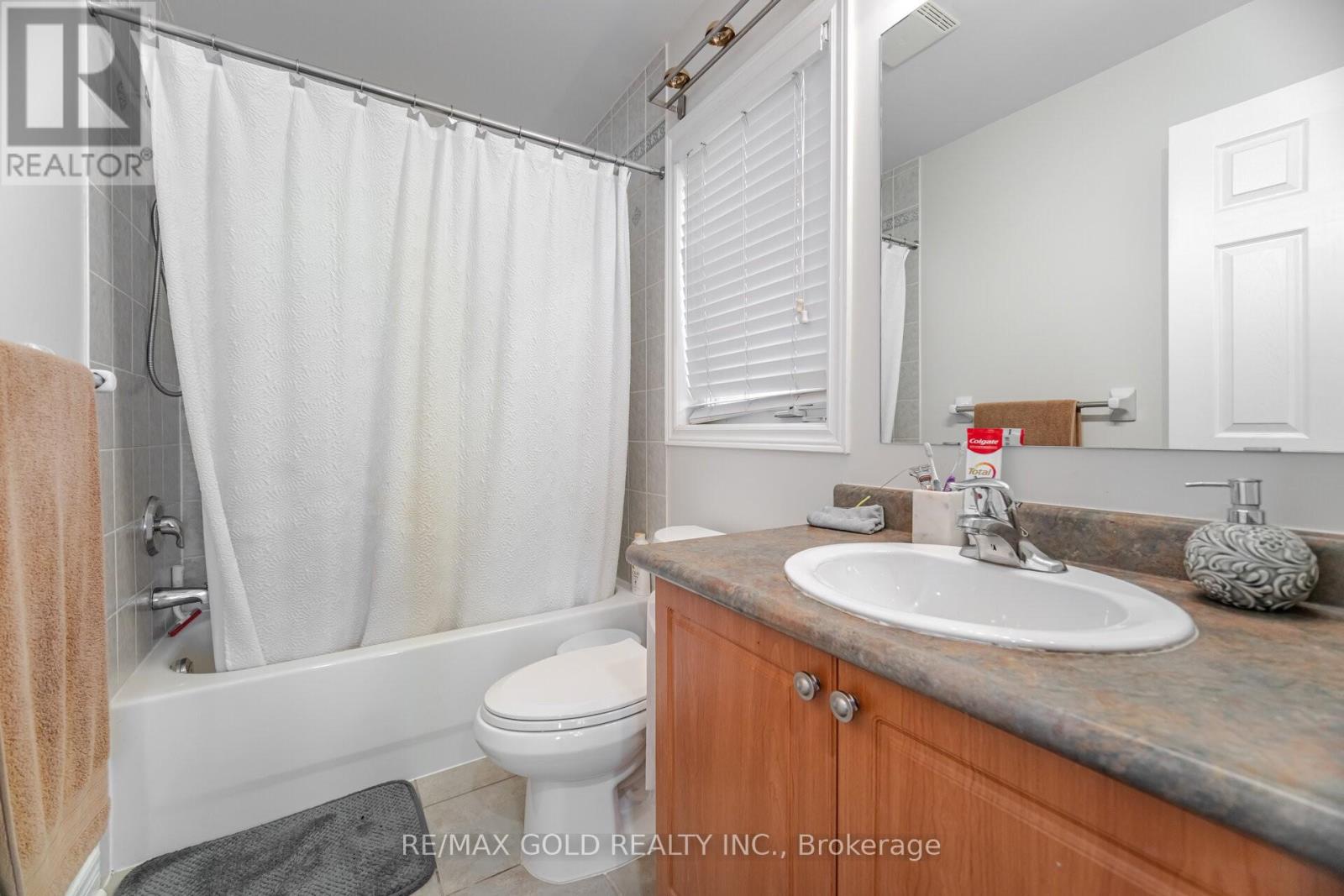 26 Freshmeadow Street, Brampton, Ontario  L6P 2H5 - Photo 19 - W12492252