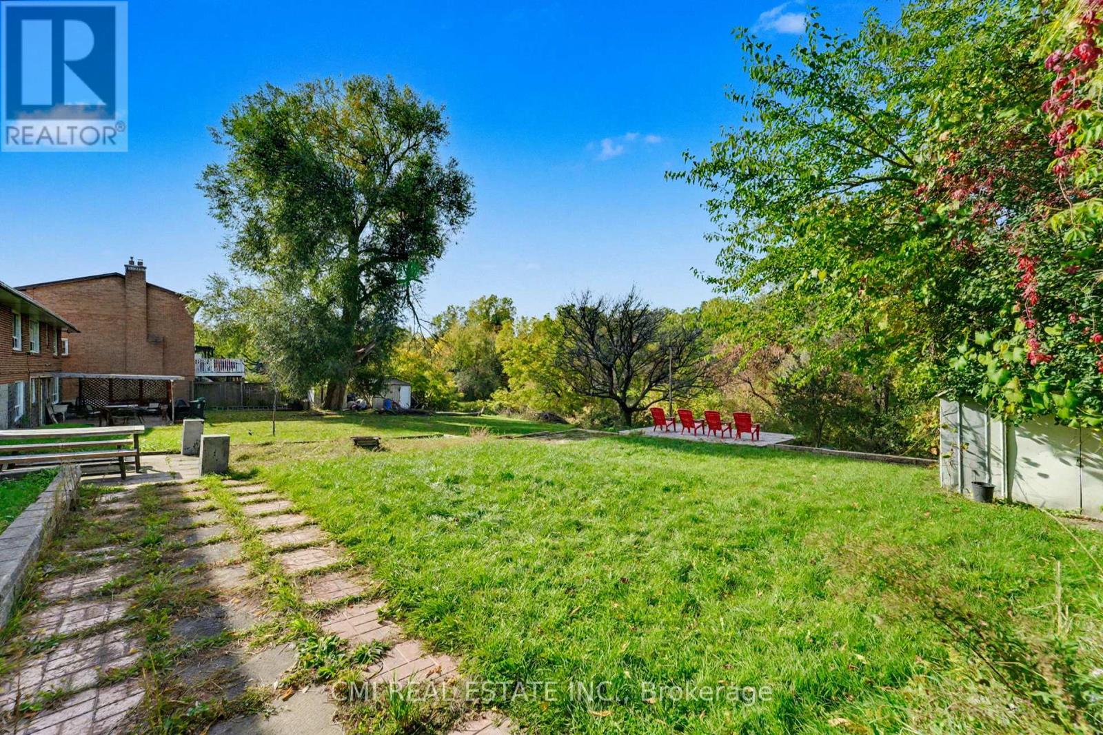 2610 Islington Avenue, Toronto, Ontario  M9V 2X3 - Photo 36 - W12492266