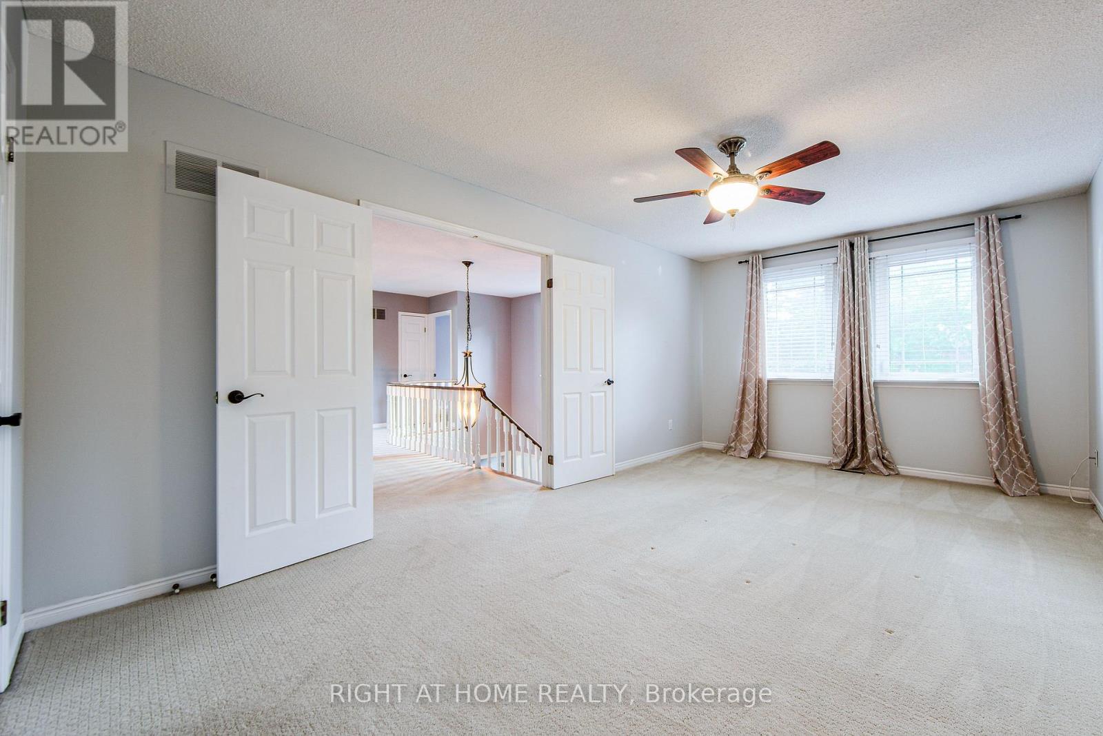 1020 Roxborough Drive, Oakville, Ontario  L6M 1E3 - Photo 32 - W12492300