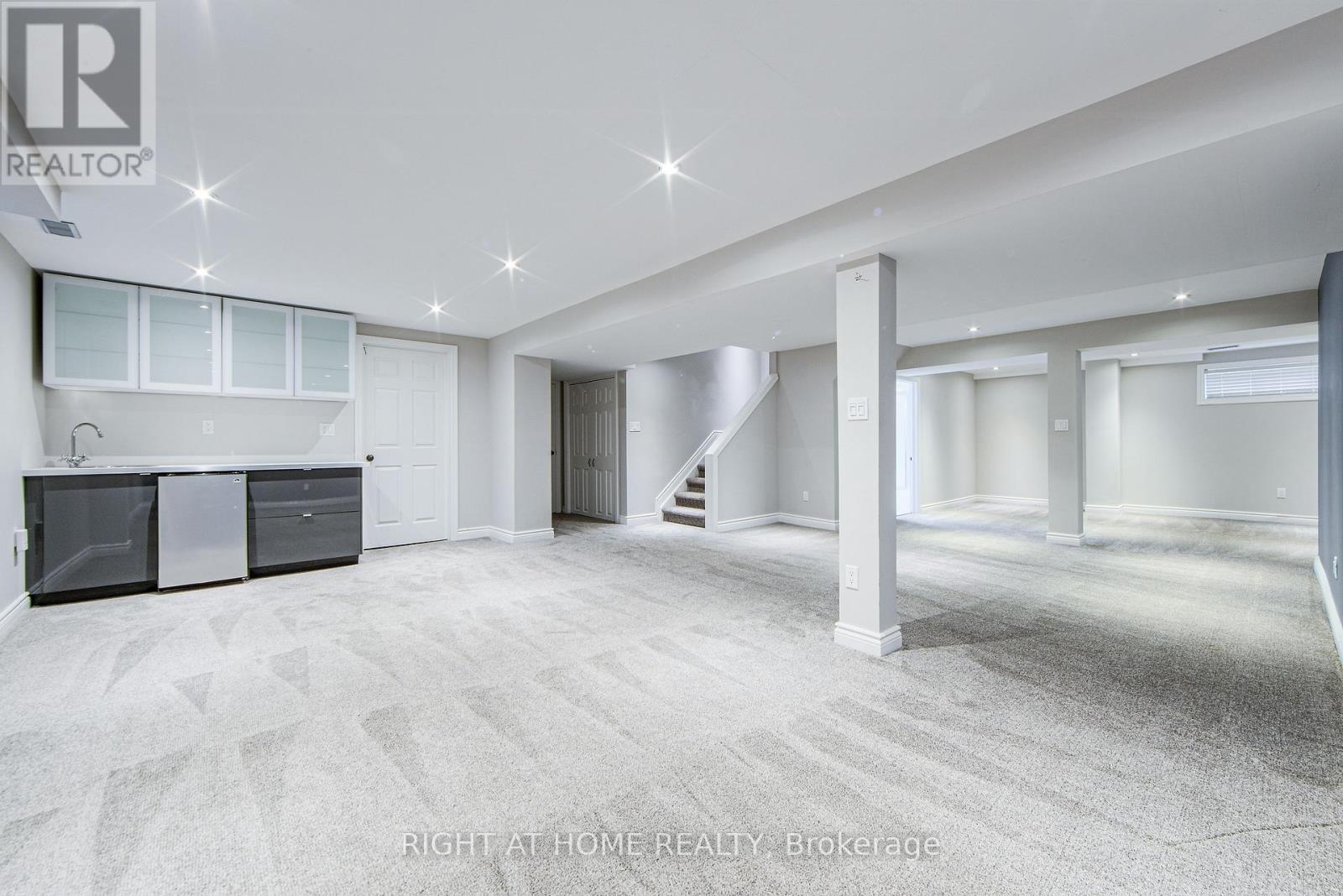 1020 Roxborough Drive, Oakville, Ontario  L6M 1E3 - Photo 37 - W12492300