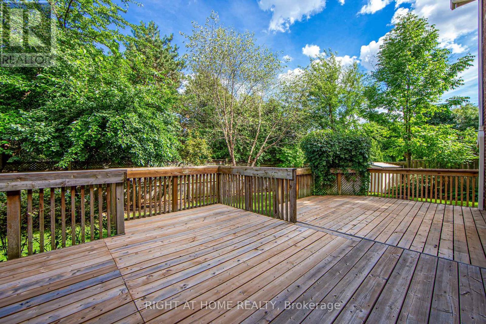 1020 Roxborough Drive, Oakville, Ontario  L6M 1E3 - Photo 42 - W12492300