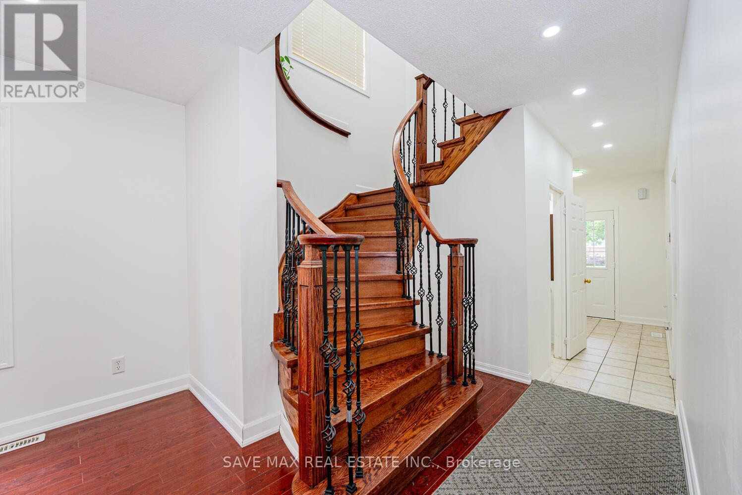 3 Gander Crescent, Brampton, Ontario  L6P 2J5 - Photo 18 - W12492314