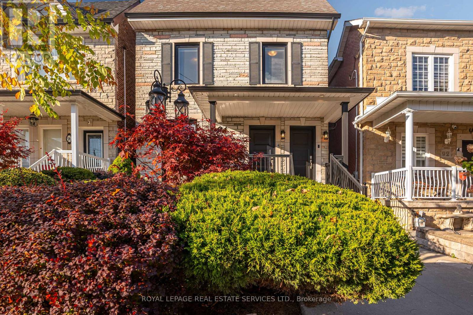 Main Floor B - 94 Wallace Avenue, Toronto, Ontario  M6H 1T5 - Photo 2 - W12492354