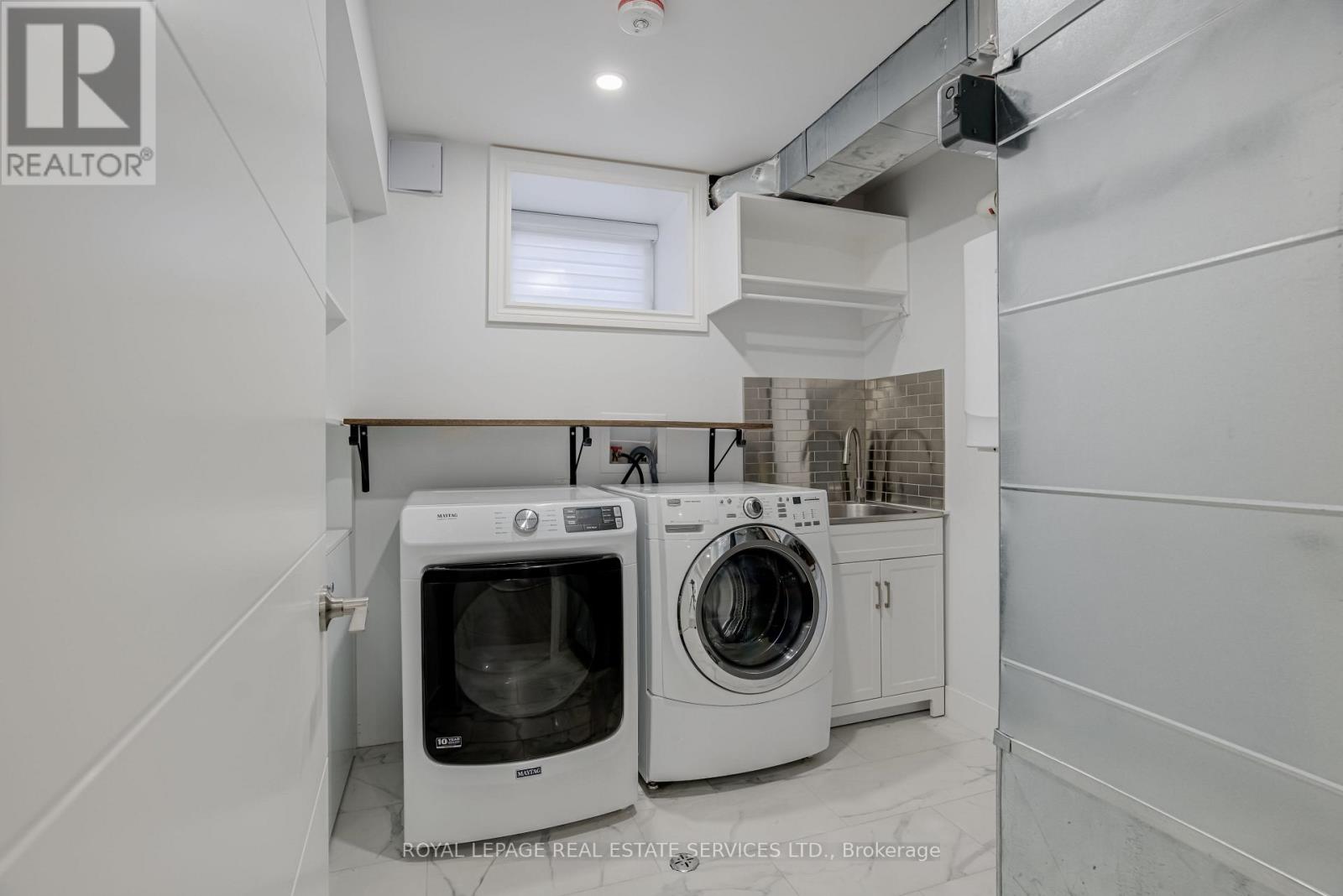 Main Floor B - 94 Wallace Avenue, Toronto, Ontario  M6H 1T5 - Photo 26 - W12492354