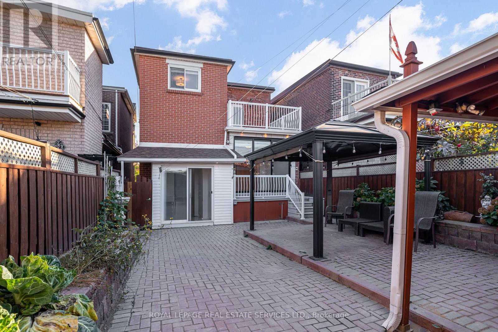 Main Floor B - 94 Wallace Avenue, Toronto, Ontario  M6H 1T5 - Photo 29 - W12492354