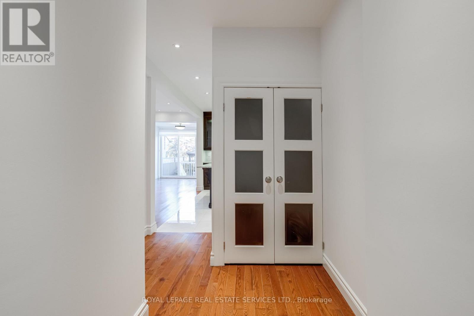 Main Floor B - 94 Wallace Avenue, Toronto, Ontario  M6H 1T5 - Photo 6 - W12492354