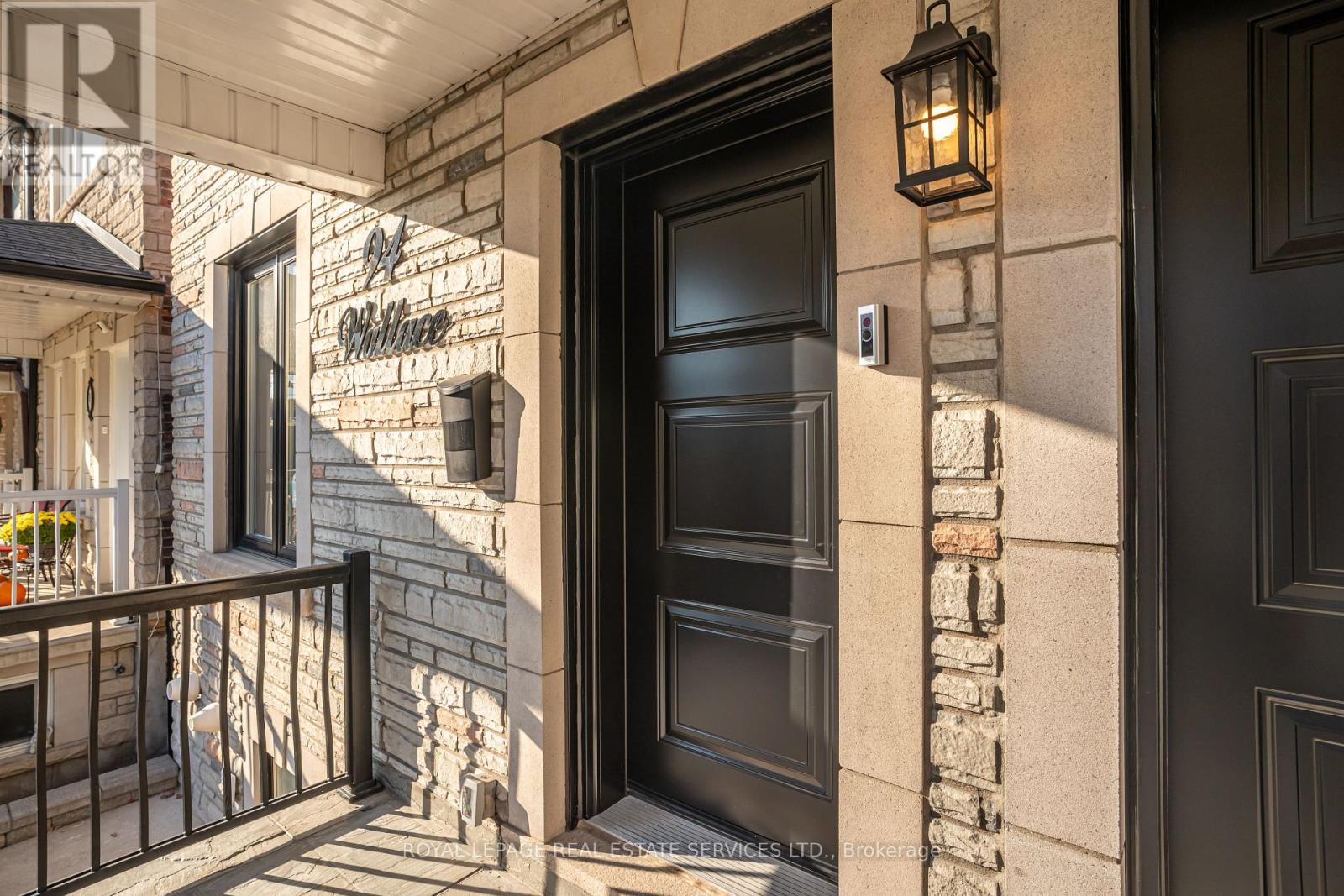 Main Floor A - 94 Wallace Avenue, Toronto, Ontario  M6H 1T5 - Photo 4 - W12492362