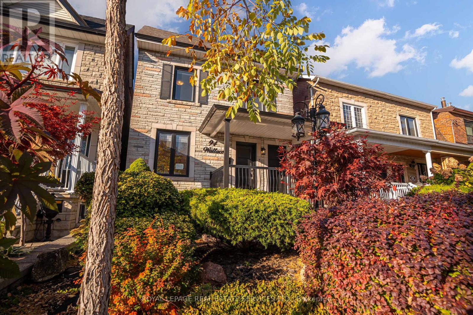 2nd Floor - 94 Wallace Avenue, Toronto, Ontario  M6H 1T5 - Photo 2 - W12492366