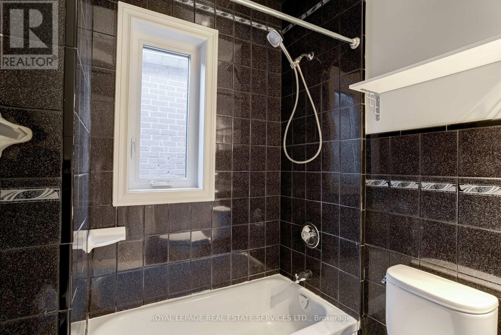 2nd Floor - 94 Wallace Avenue, Toronto, Ontario  M6H 1T5 - Photo 21 - W12492366