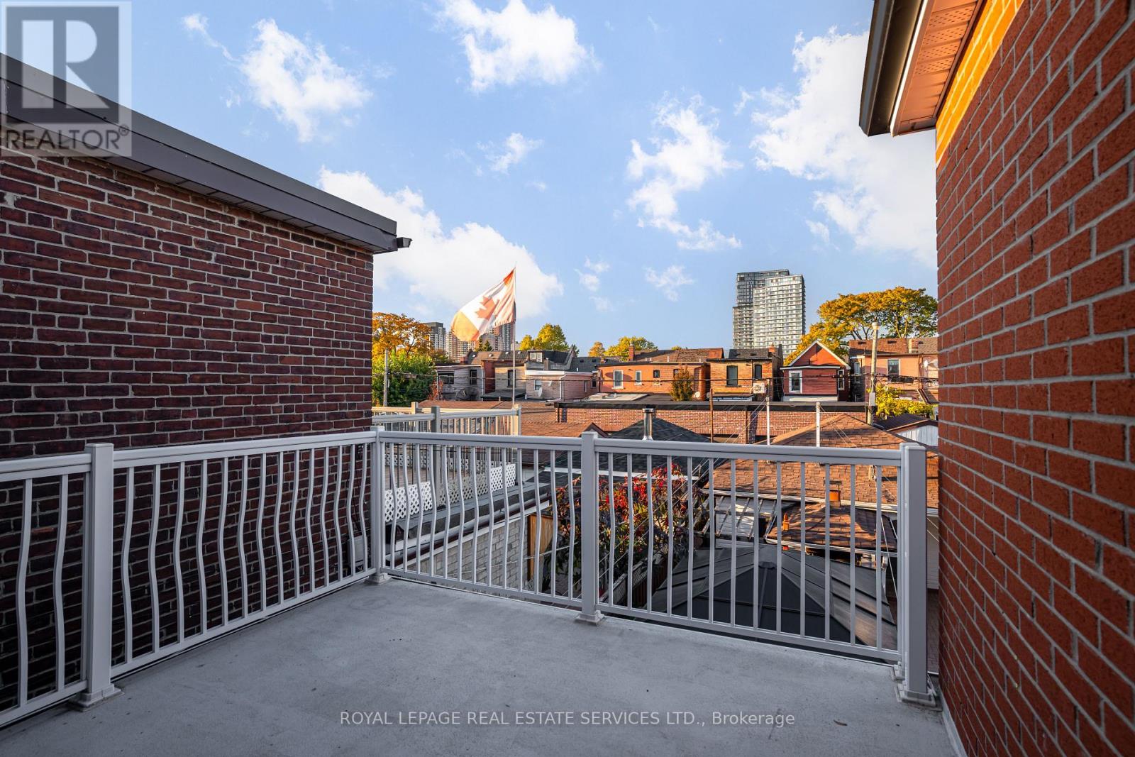 2nd Floor - 94 Wallace Avenue, Toronto, Ontario  M6H 1T5 - Photo 23 - W12492366