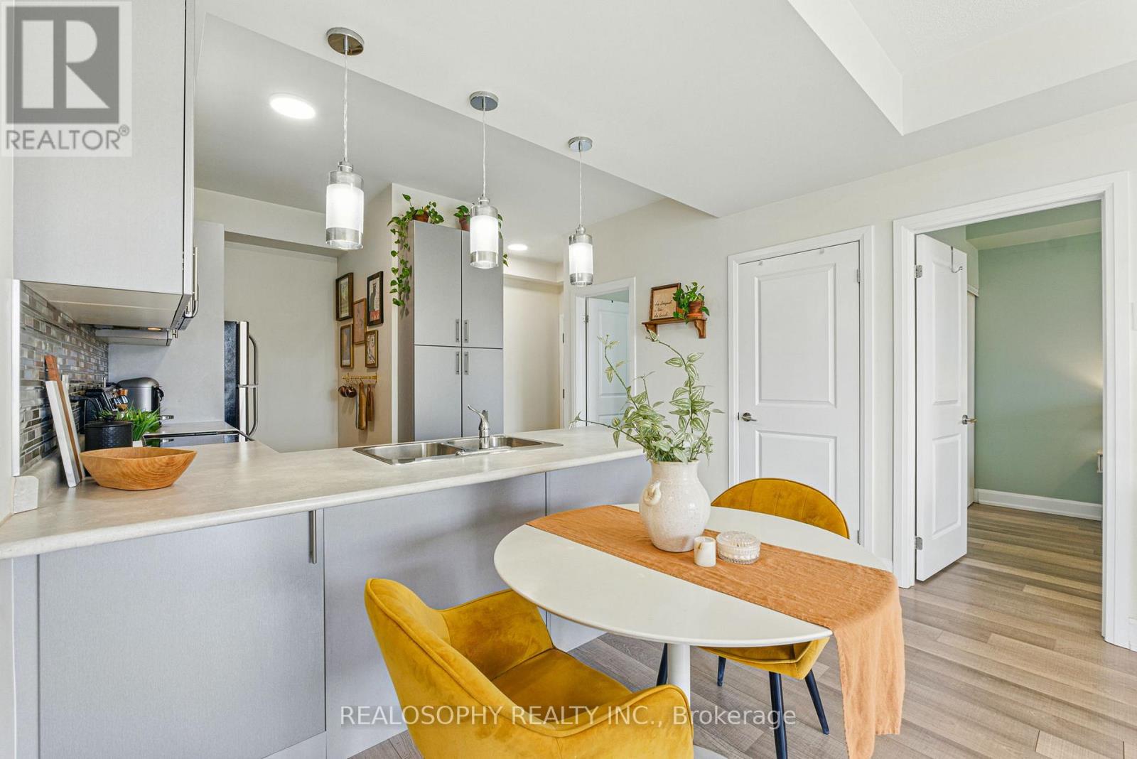 304 - 2333 Sawgrass Drive, Oakville, Ontario  L6H 0L2 - Photo 27 - W12492398