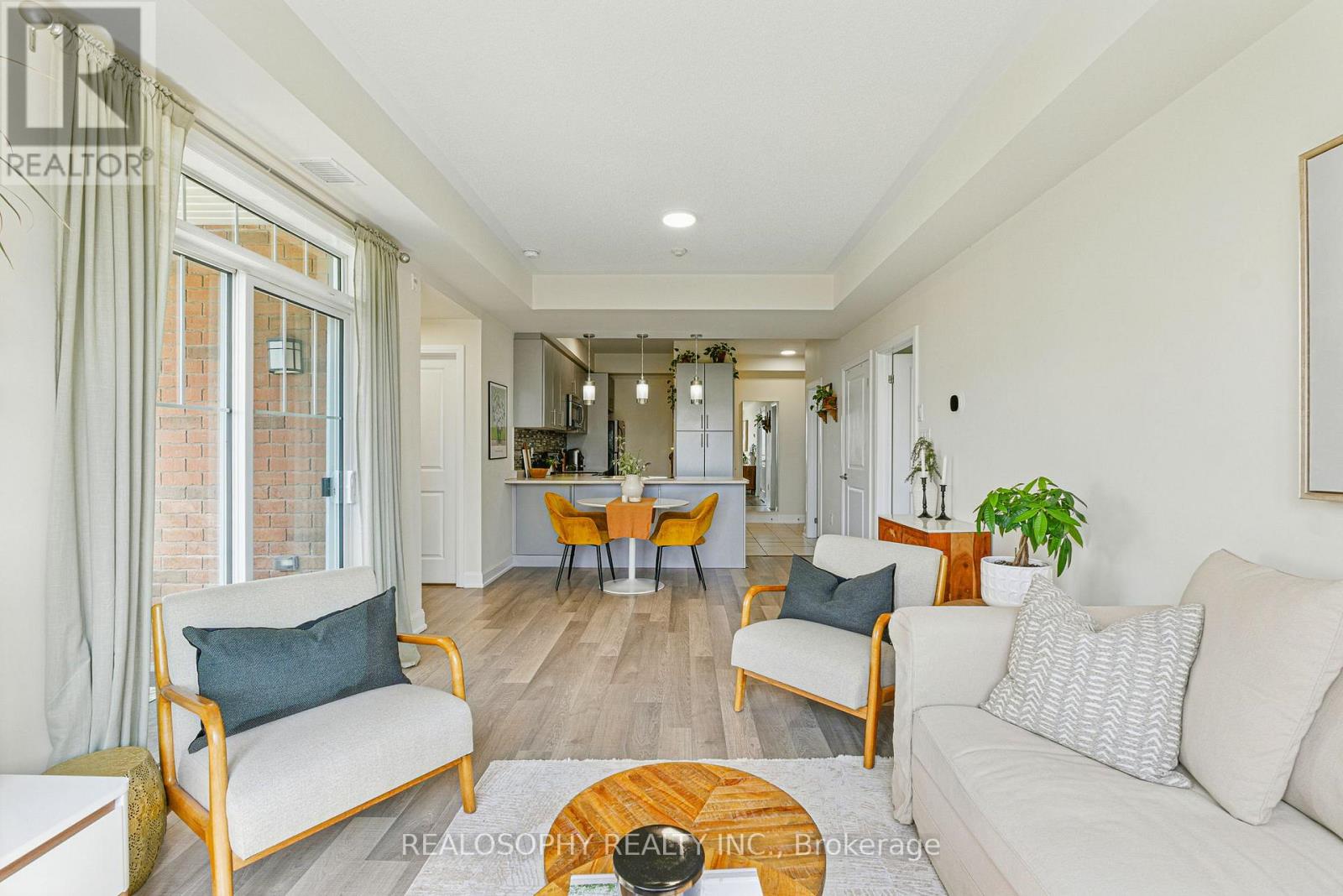 304 - 2333 Sawgrass Drive, Oakville, Ontario  L6H 0L2 - Photo 6 - W12492398