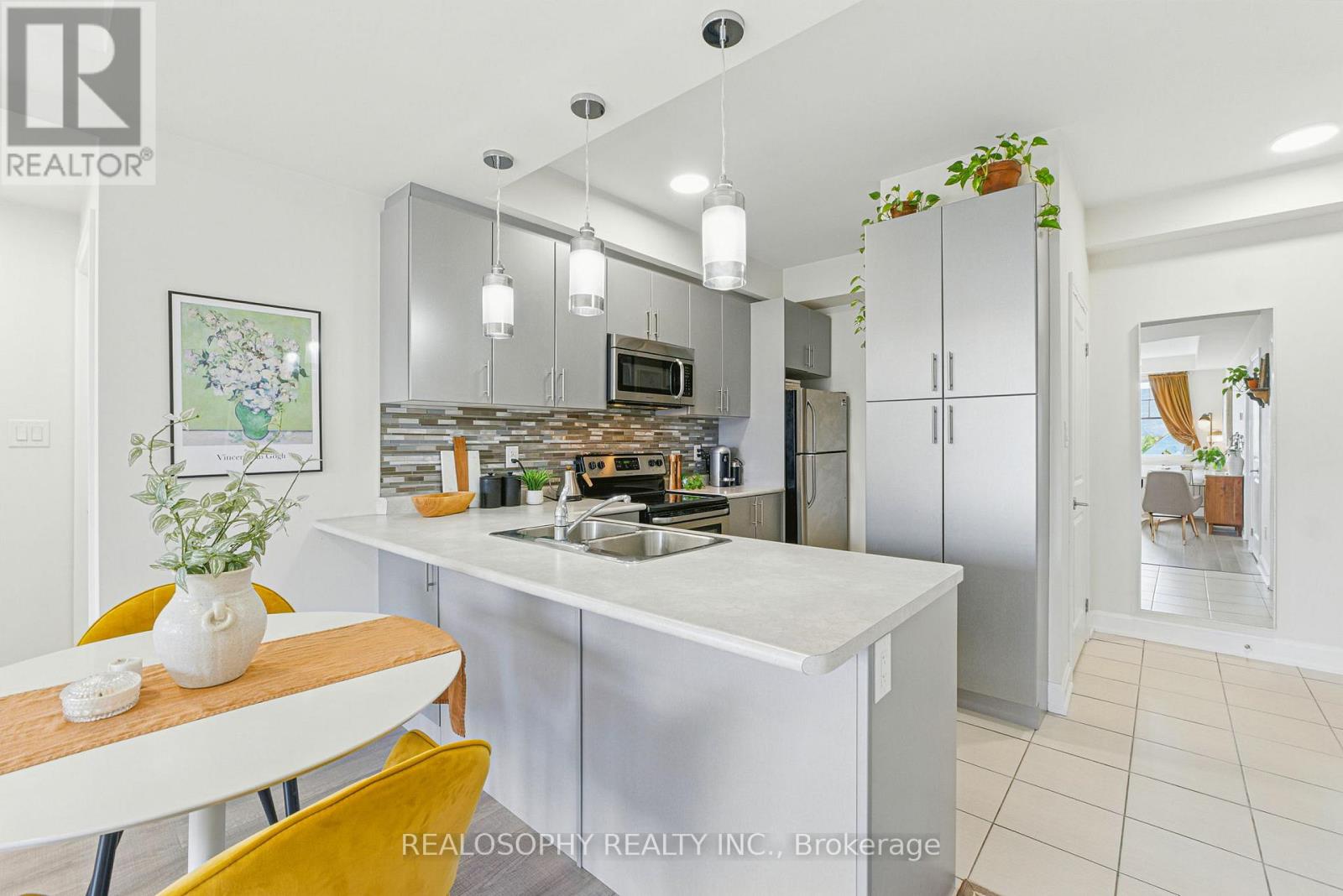 304 - 2333 Sawgrass Drive, Oakville, Ontario  L6H 0L2 - Photo 9 - W12492398