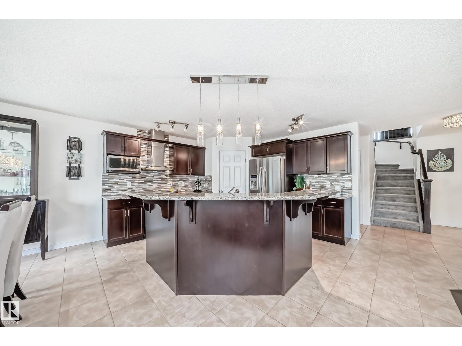 6995 Strom Ln Nw, Edmonton, Alberta  T6R 0P1 - Photo 10 - E4464055