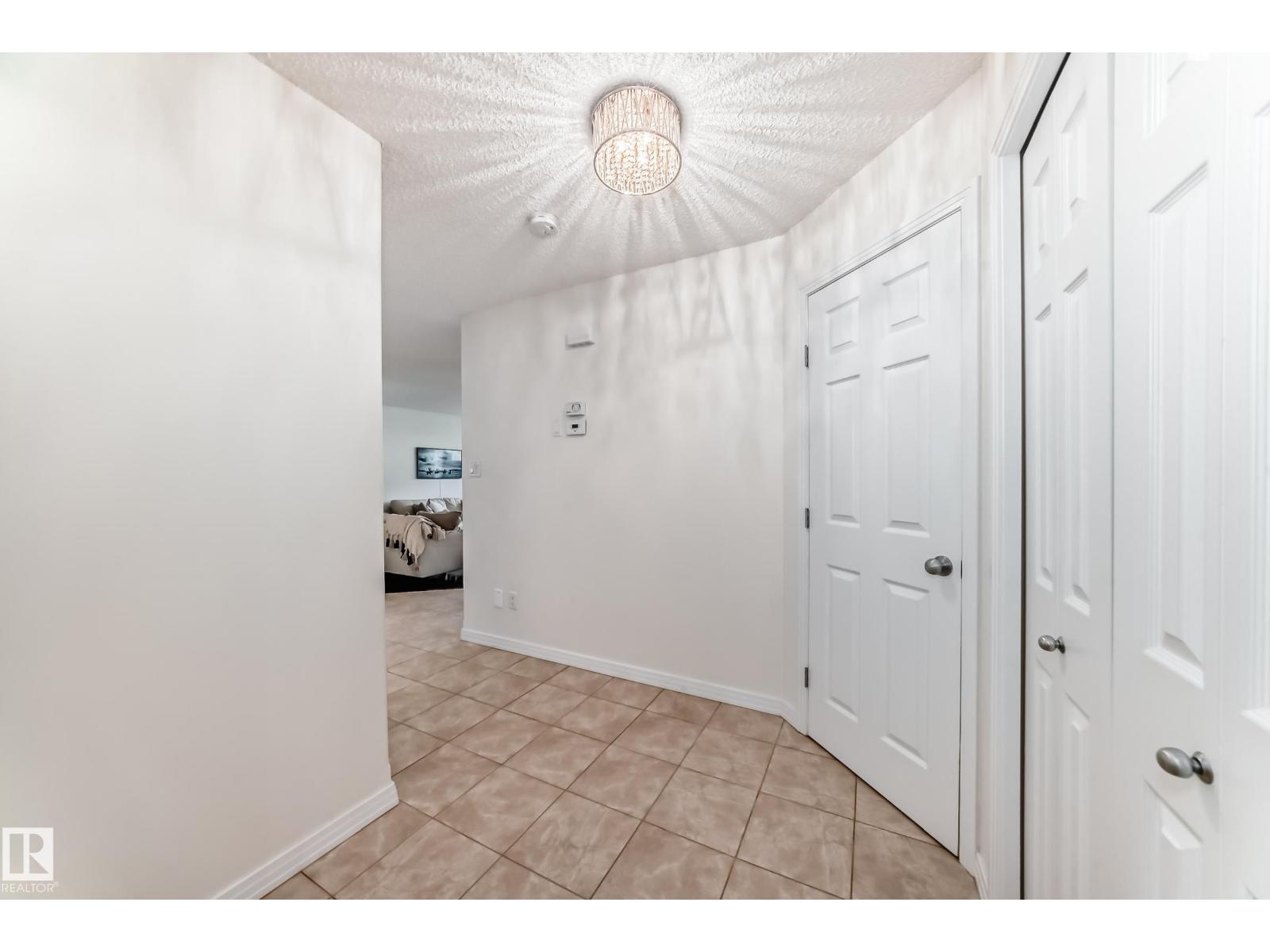 6995 Strom Ln Nw, Edmonton, Alberta  T6R 0P1 - Photo 26 - E4464055