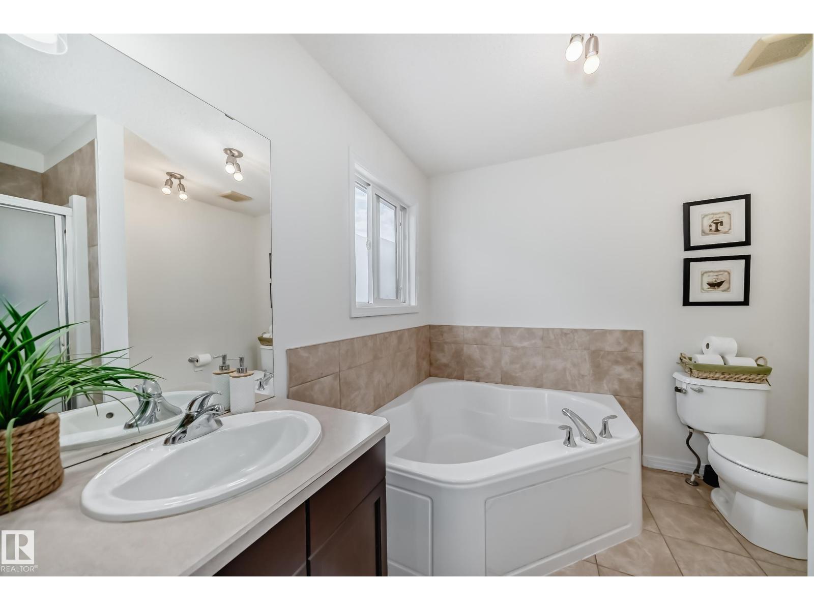 6995 Strom Ln Nw, Edmonton, Alberta  T6R 0P1 - Photo 33 - E4464055