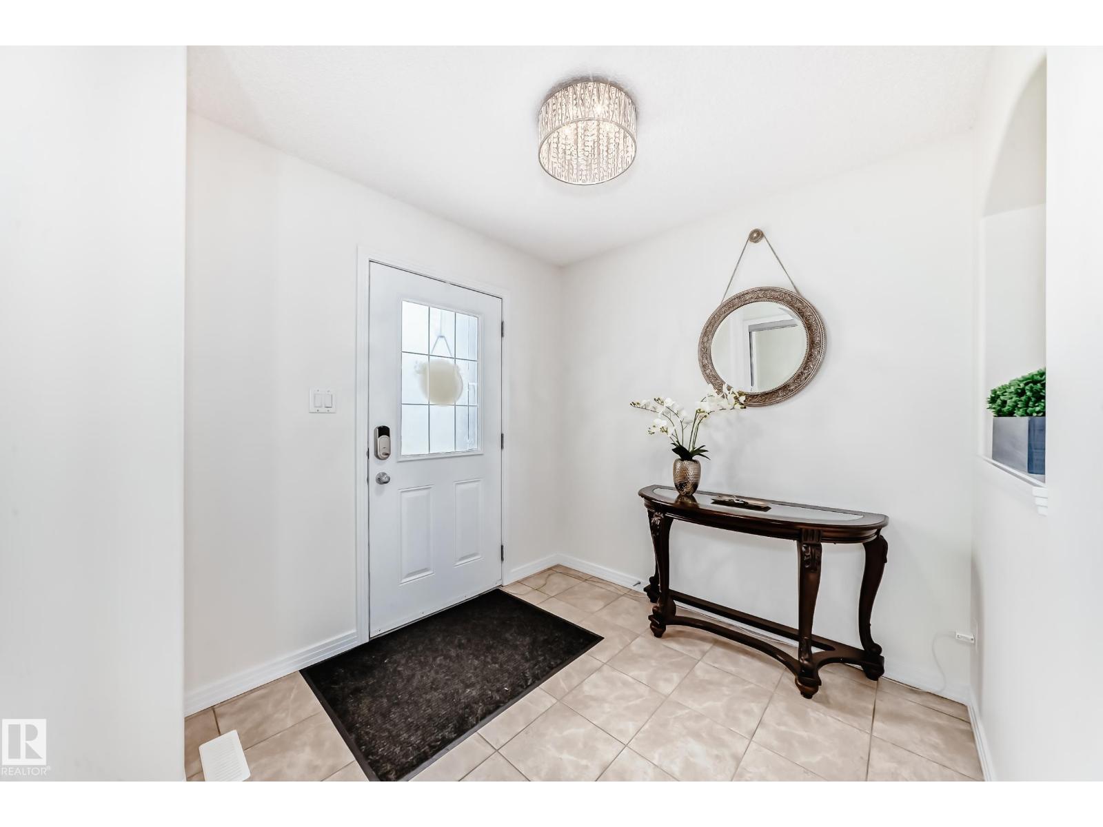 6995 Strom Ln Nw, Edmonton, Alberta  T6R 0P1 - Photo 4 - E4464055