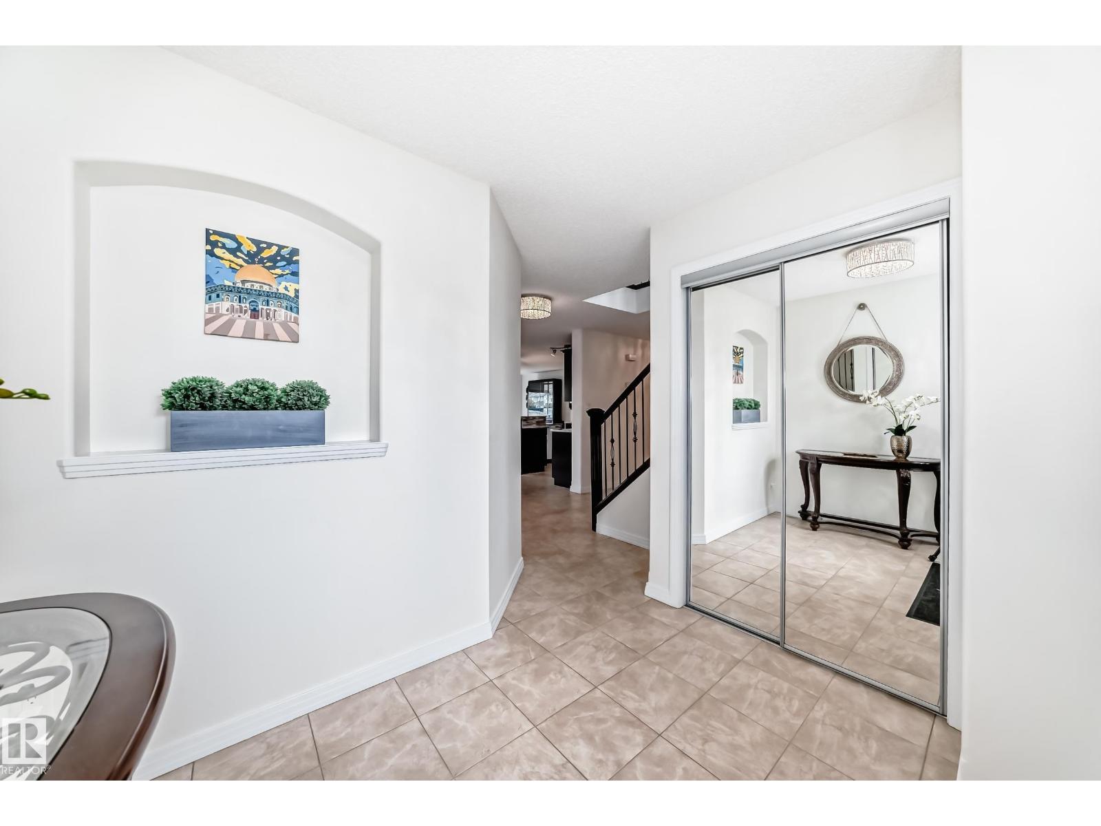 6995 Strom Ln Nw, Edmonton, Alberta  T6R 0P1 - Photo 5 - E4464055