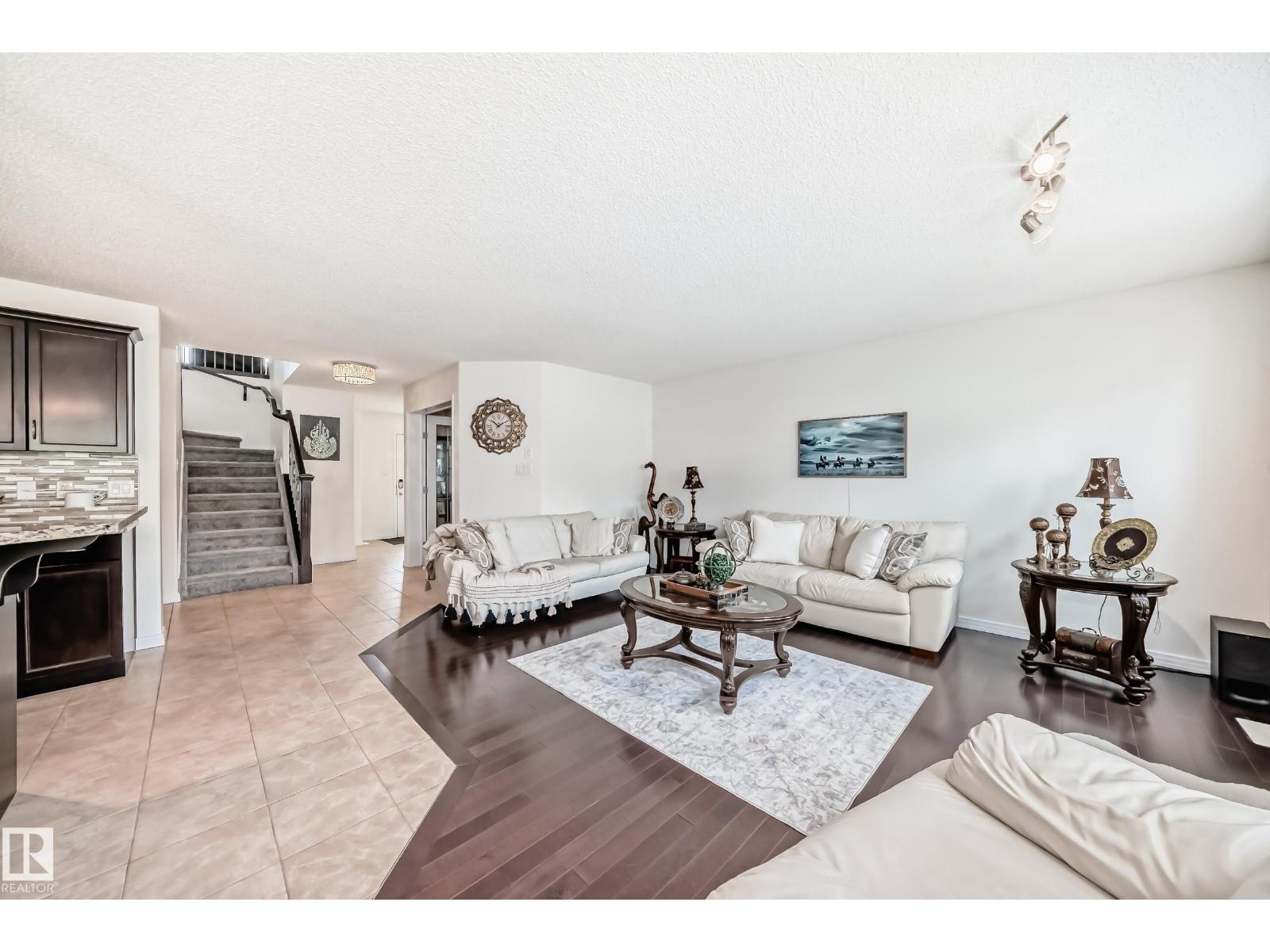 6995 Strom Ln Nw, Edmonton, Alberta  T6R 0P1 - Photo 9 - E4464055