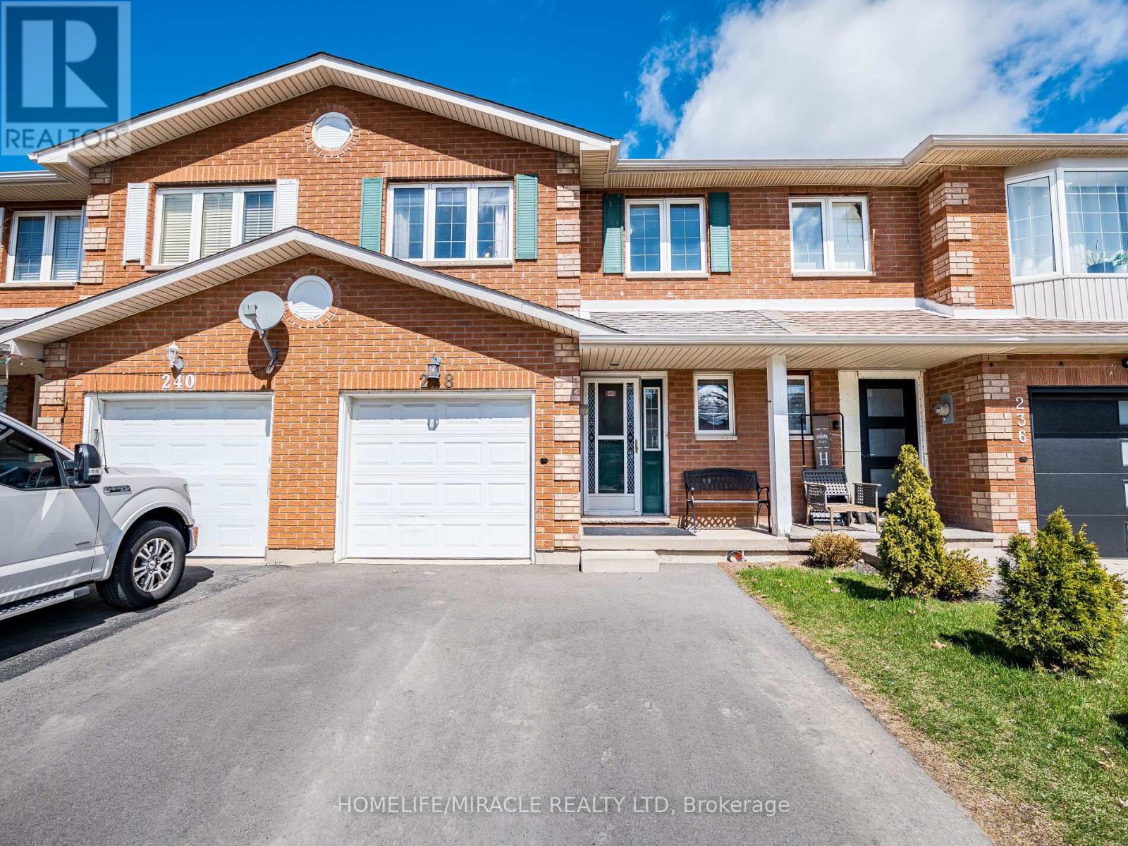238 CANDLEWOOD DRIVE, Hamilton, Ontario