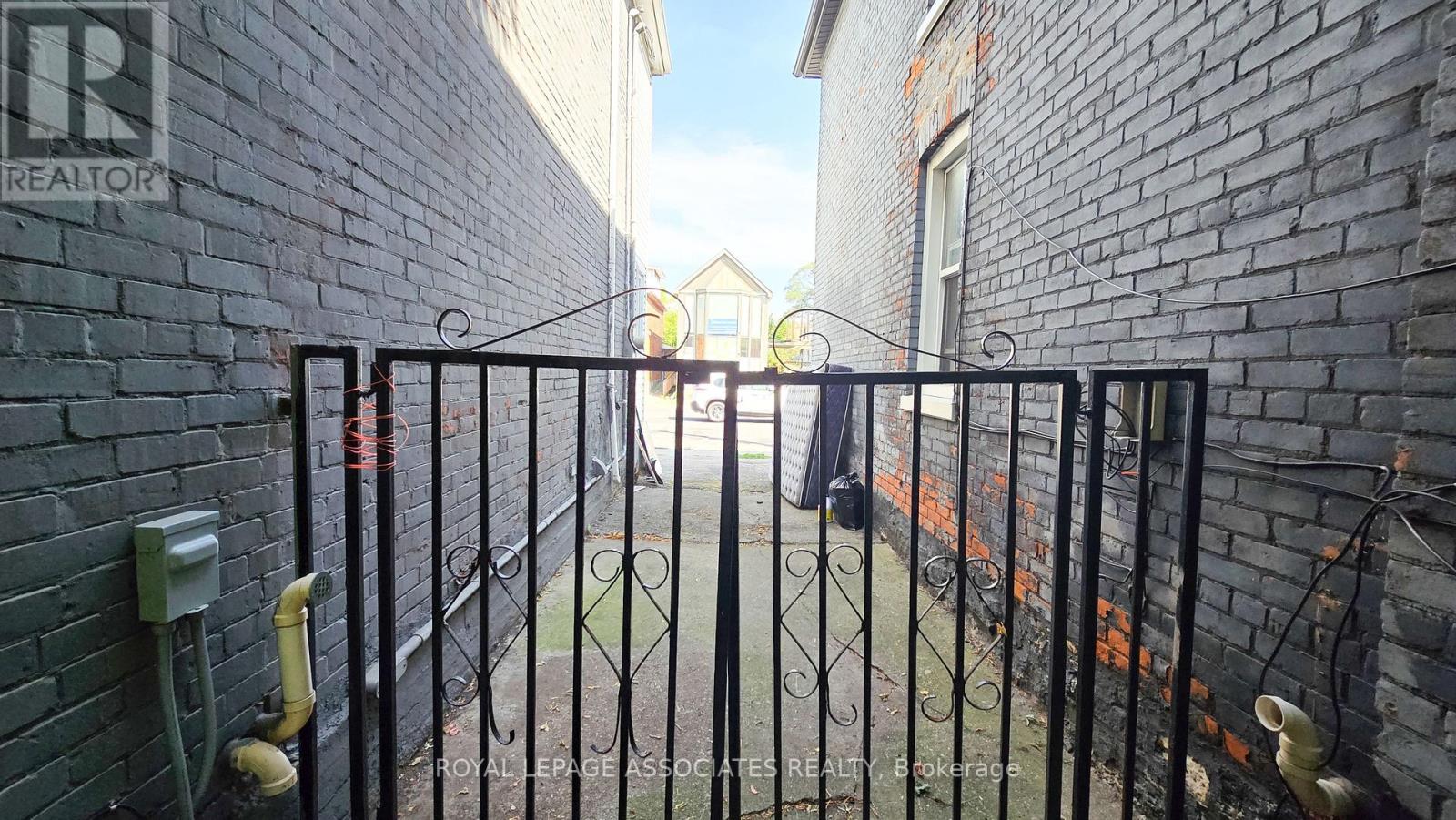 455 Main Street W, Hamilton, Ontario  L8P 1K5 - Photo 36 - X12492128