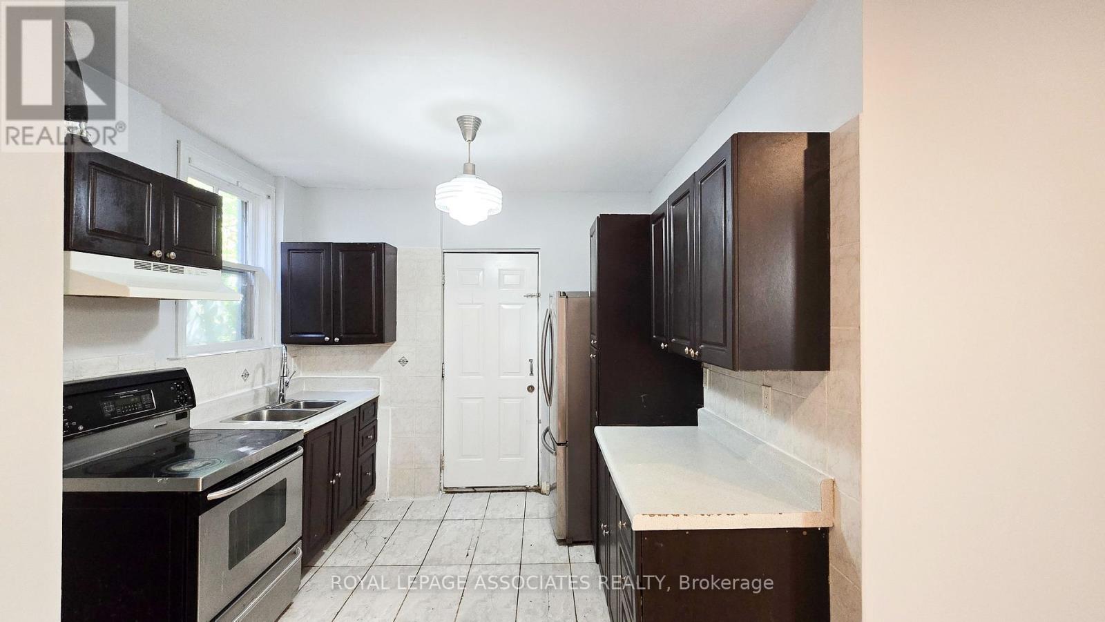 455 Main Street W, Hamilton, Ontario  L8P 1K5 - Photo 9 - X12492128