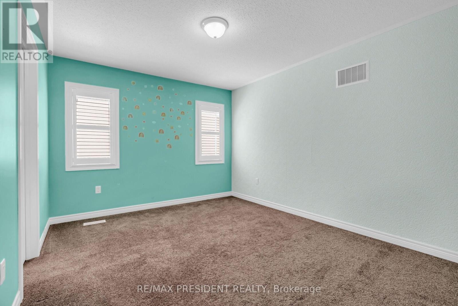 637 Armstrong Road, Shelburne, Ontario  L9V 3V6 - Photo 19 - X12492144