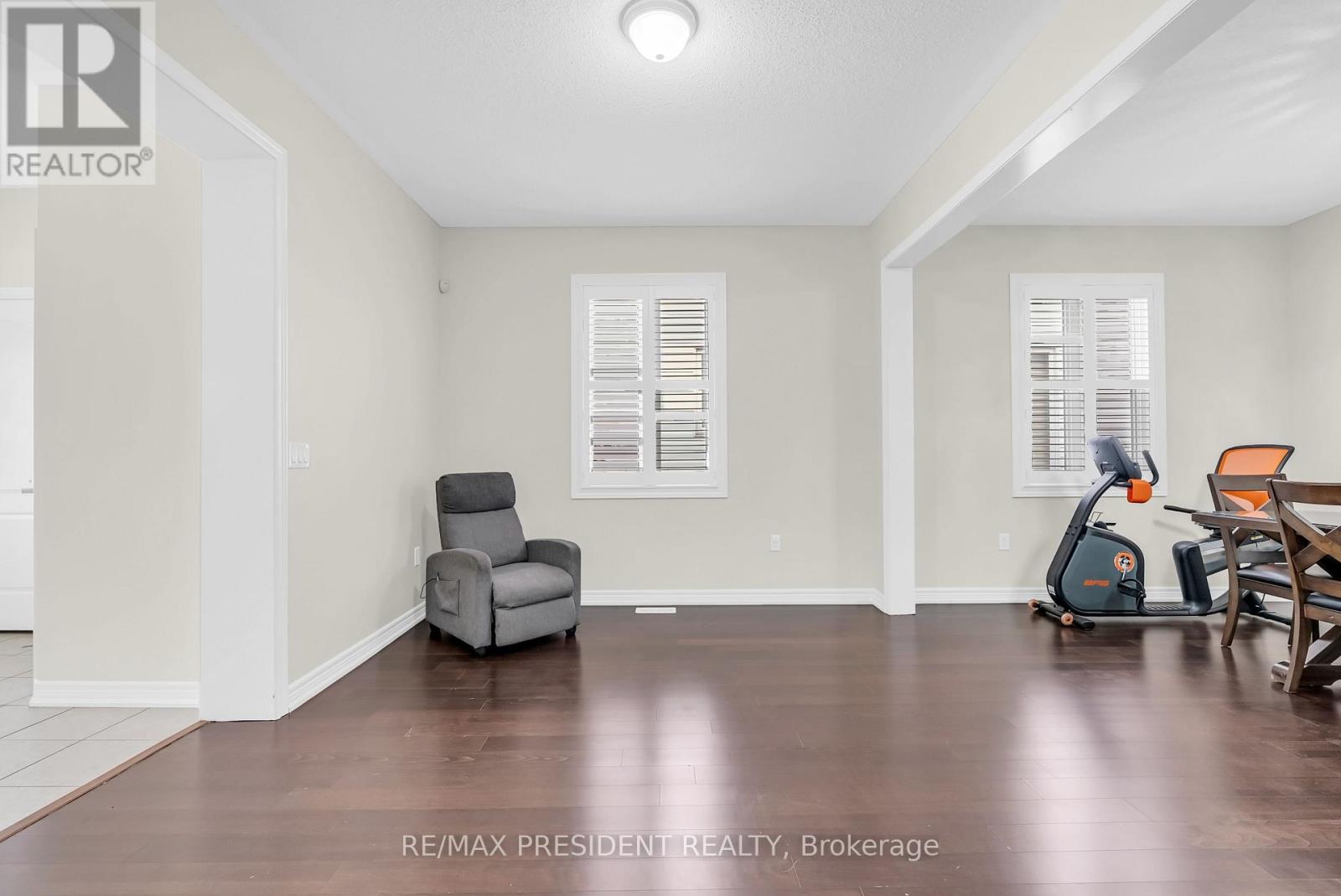 637 Armstrong Road, Shelburne, Ontario  L9V 3V6 - Photo 6 - X12492144