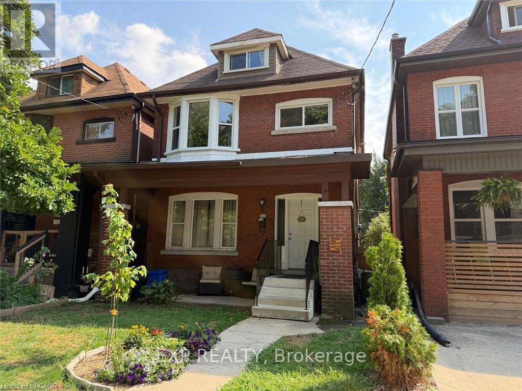 UPPER - 24 AVALON PLACE, Hamilton, Ontario