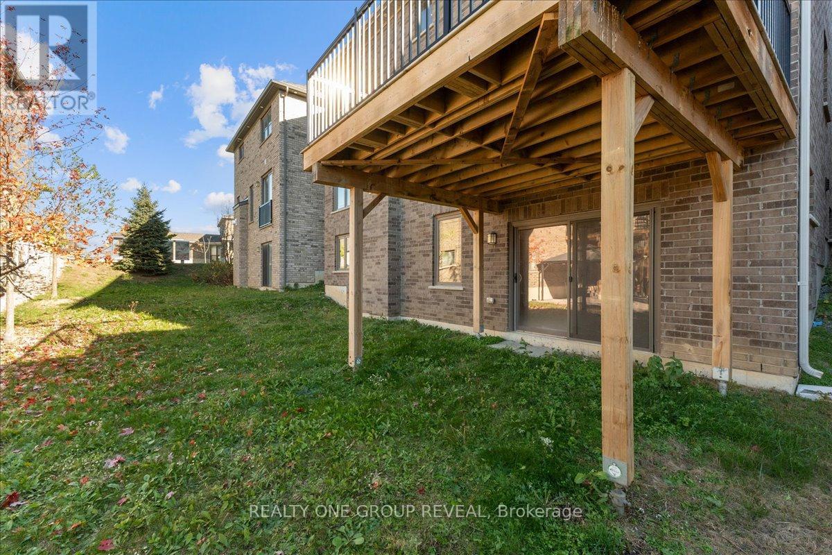 1054 Rippingale Trail, Peterborough, Ontario  K9H 0J8 - Photo 42 - X12492350