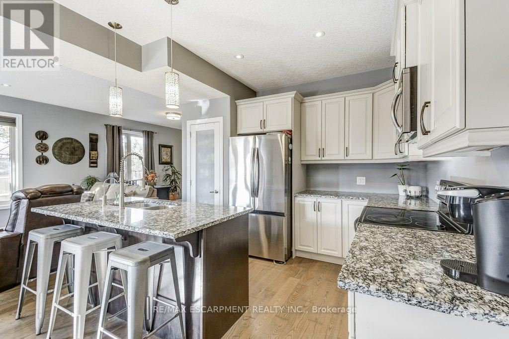 132a Scott Avenue, Brant, Ontario  N3L 0C9 - Photo 14 - X12492356