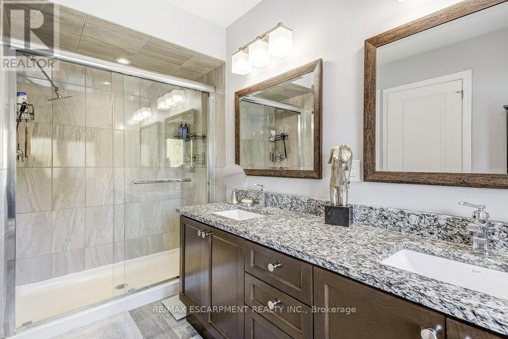 132a Scott Avenue, Brant, Ontario  N3L 0C9 - Photo 29 - X12492356