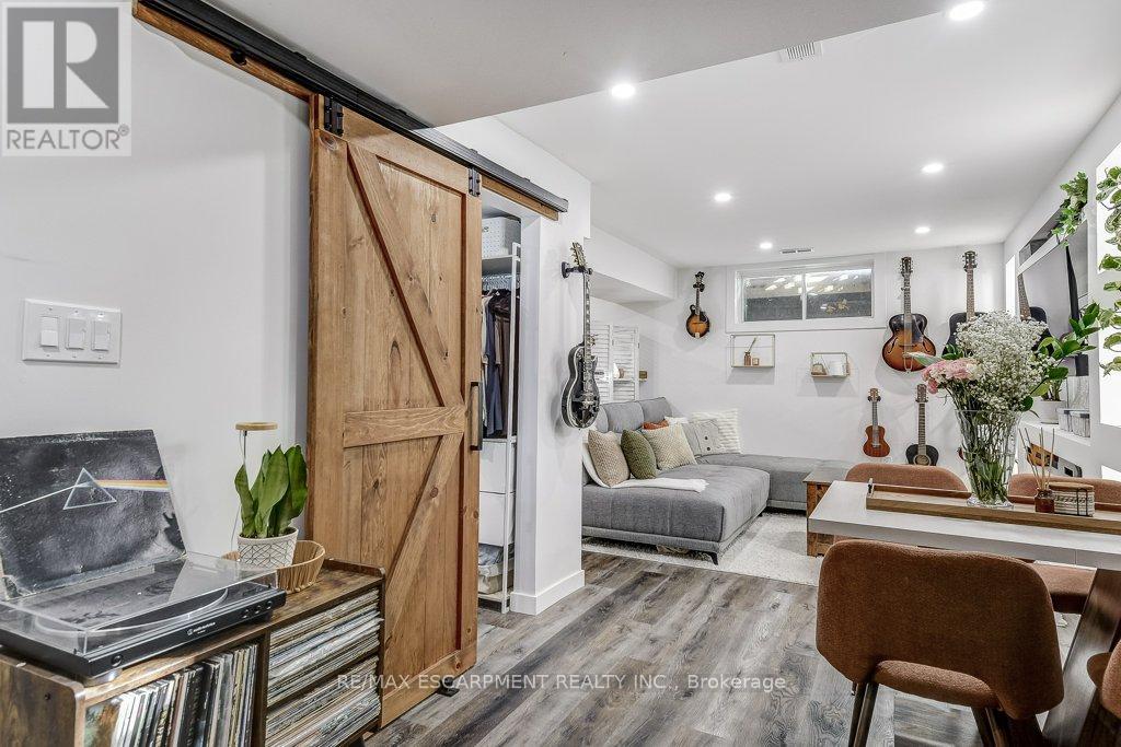 132a Scott Avenue, Brant, Ontario  N3L 0C9 - Photo 31 - X12492356