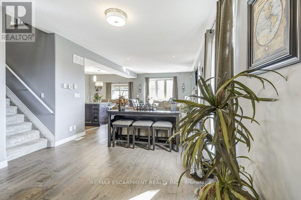 132a Scott Avenue, Brant, Ontario  N3L 0C9 - Photo 7 - X12492356