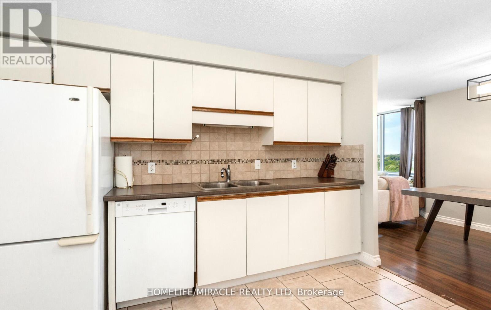 1705 - 35 Green Valley Drive, Kitchener, Ontario  N2P 2A5 - Photo 22 - X12492380