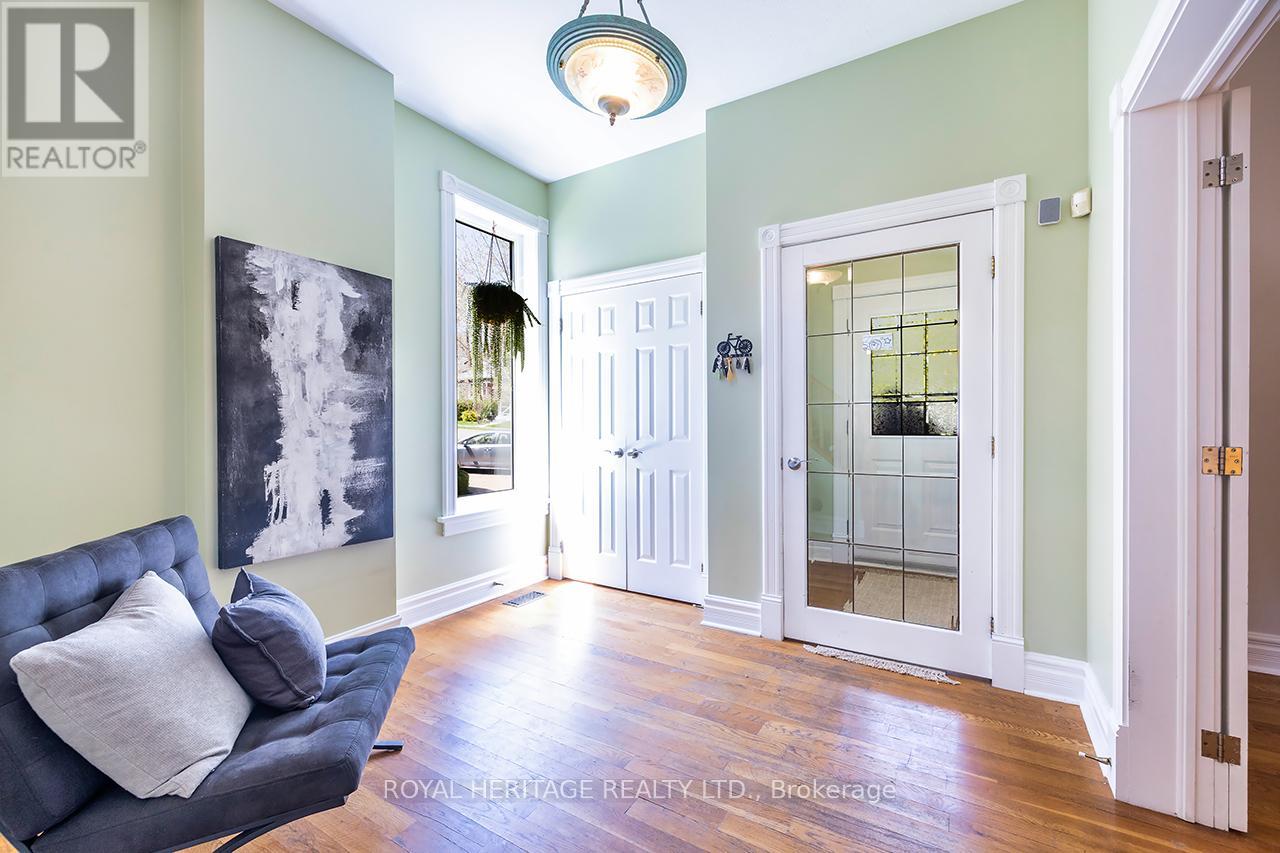 17 Francis Street, Kawartha Lakes, Ontario  K9V 3R7 - Photo 12 - X12492408