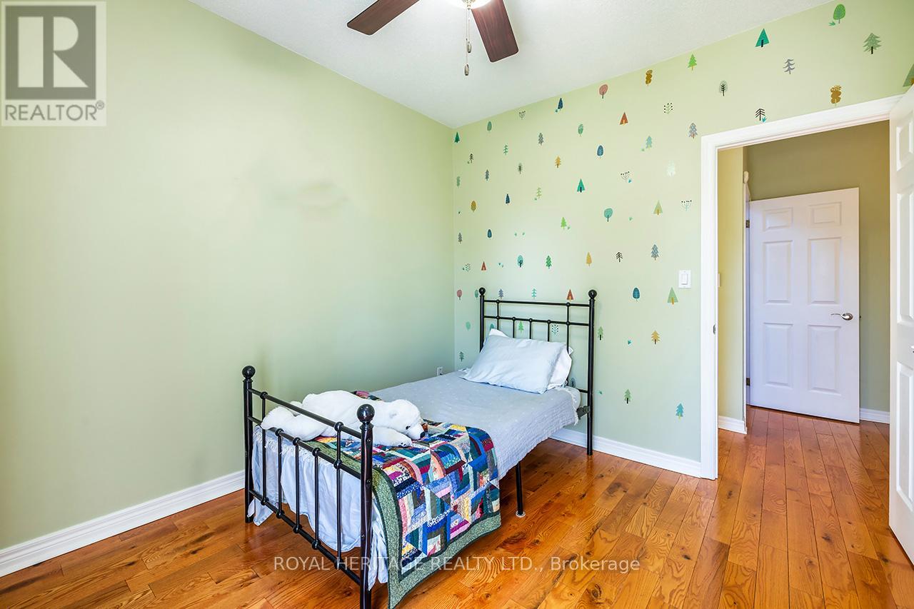 17 Francis Street, Kawartha Lakes, Ontario  K9V 3R7 - Photo 31 - X12492408