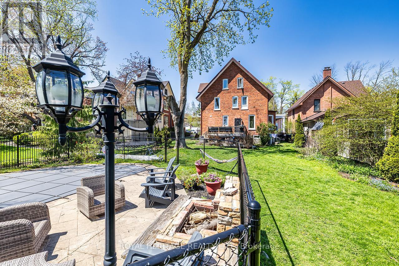 17 Francis Street, Kawartha Lakes, Ontario  K9V 3R7 - Photo 7 - X12492408