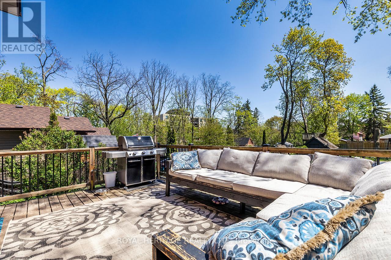 17 Francis Street, Kawartha Lakes, Ontario  K9V 3R7 - Photo 9 - X12492408