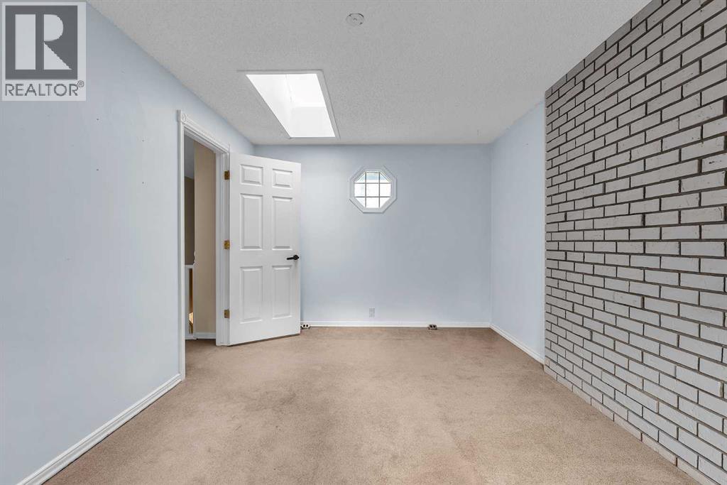 147 Scenic Way Nw, Calgary, Alberta  T3L 1B6 - Photo 27 - A2262120