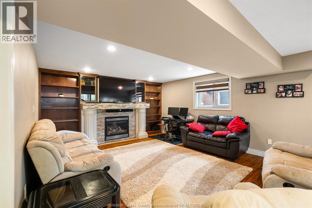 4765 Barcelona, Windsor, Ontario  N9G 3G1 - Photo 19 - 25027609
