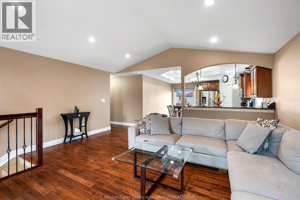 4765 Barcelona, Windsor, Ontario  N9G 3G1 - Photo 2 - 25027609